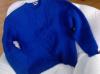 Modrý vlněný svetr